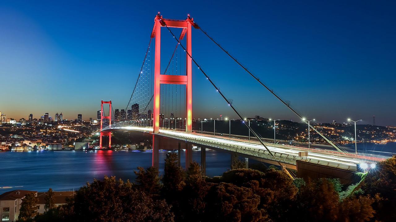 İstanbul’da 15 Temmuz Koşusu Nedeniyle Köprü Ve Bazı Yollar Trafiğe Kapatıldı