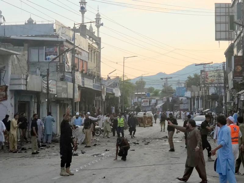 Pakistan’da Karakol Önünde İntihar Saldırısı: 14 Ölü, 24 Yaralı