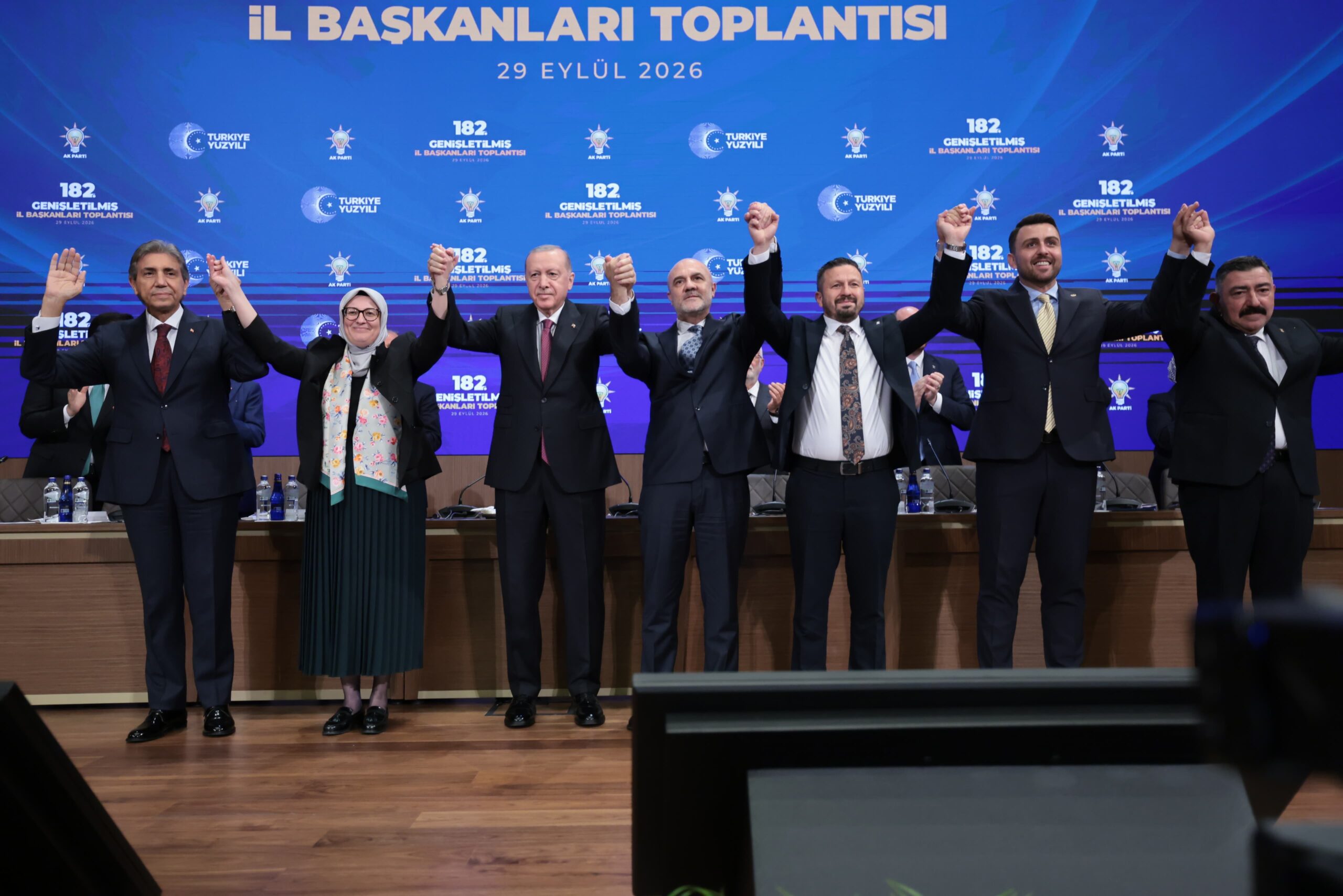 Balıkesir’de Denge Değişti: Marmara Adalar Belediye Başkanı Aydın Dinçer AK Parti’ye Katıldı.