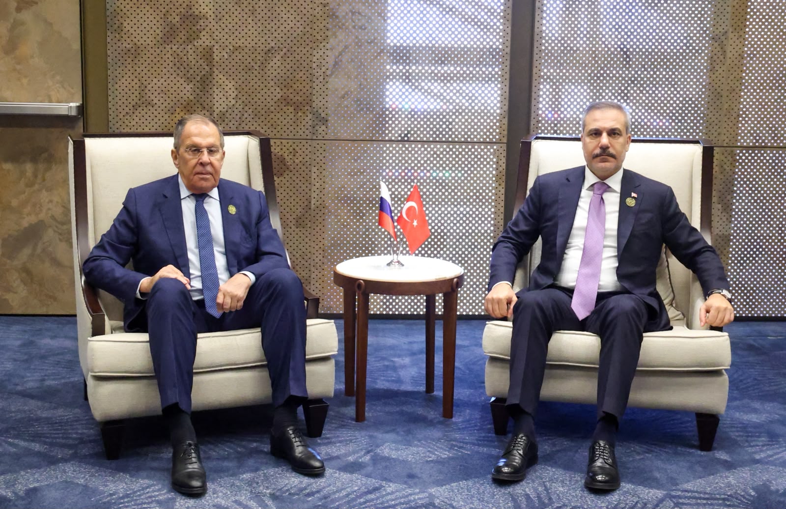 Bakan Fidan İle Lavrov Bakü’de Bir Araya Geldi