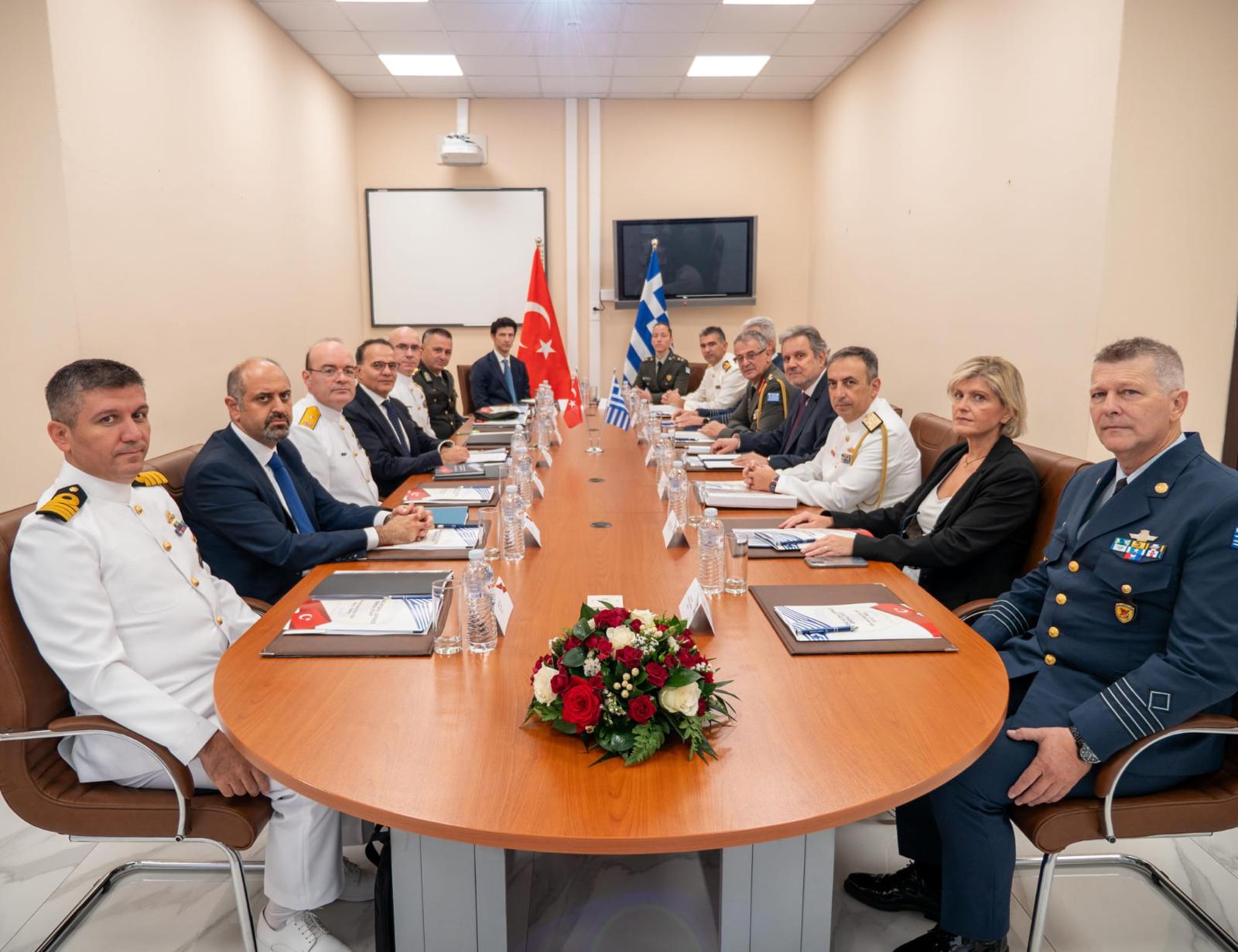 Türk Ve Yunan Heyetleri Girit’te Bir Araya Geldi