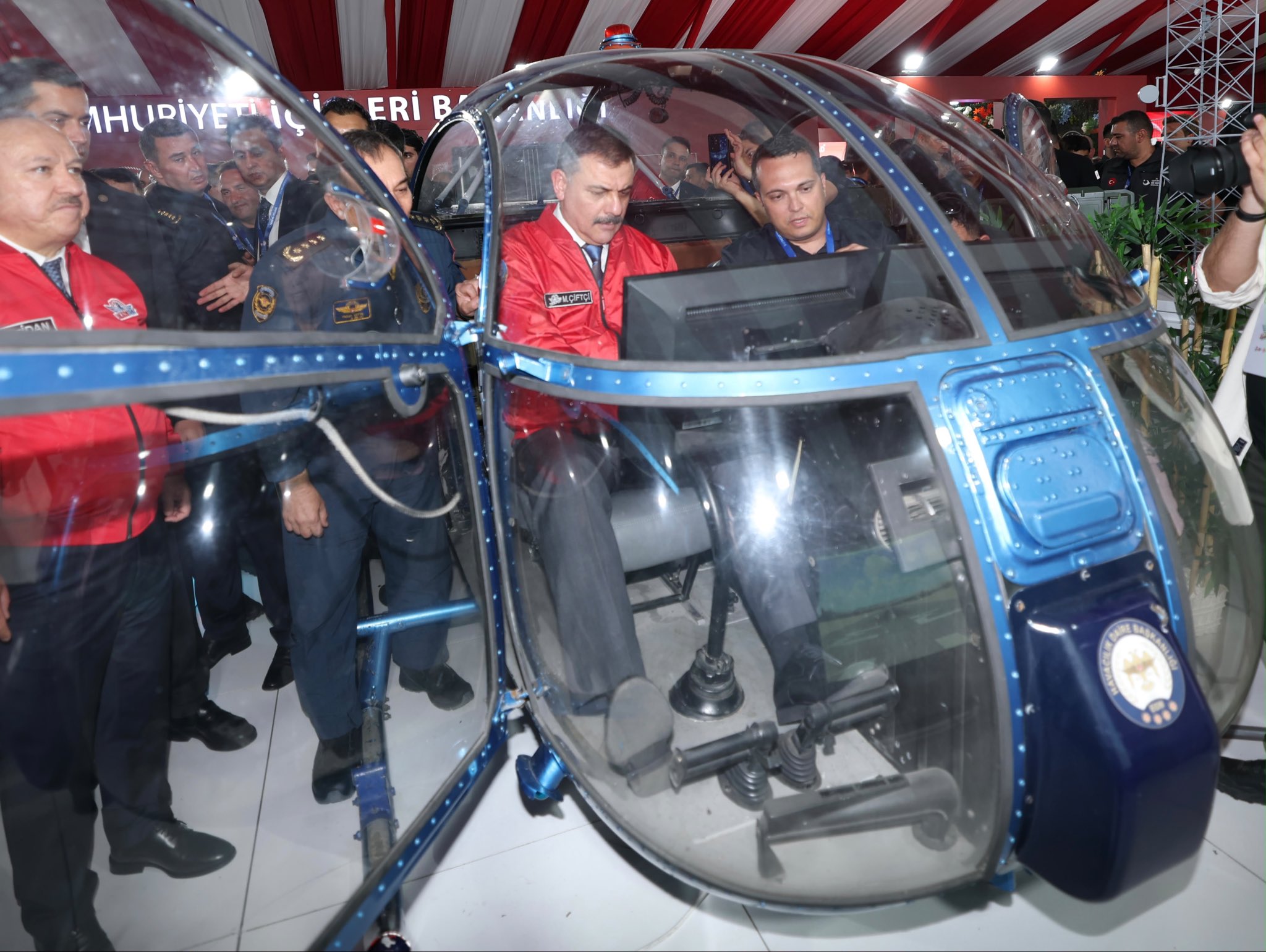 İçişleri Bakanı Mustafa Çiftçi TEKNOFEST Güneydoğu Alanını Gezdi