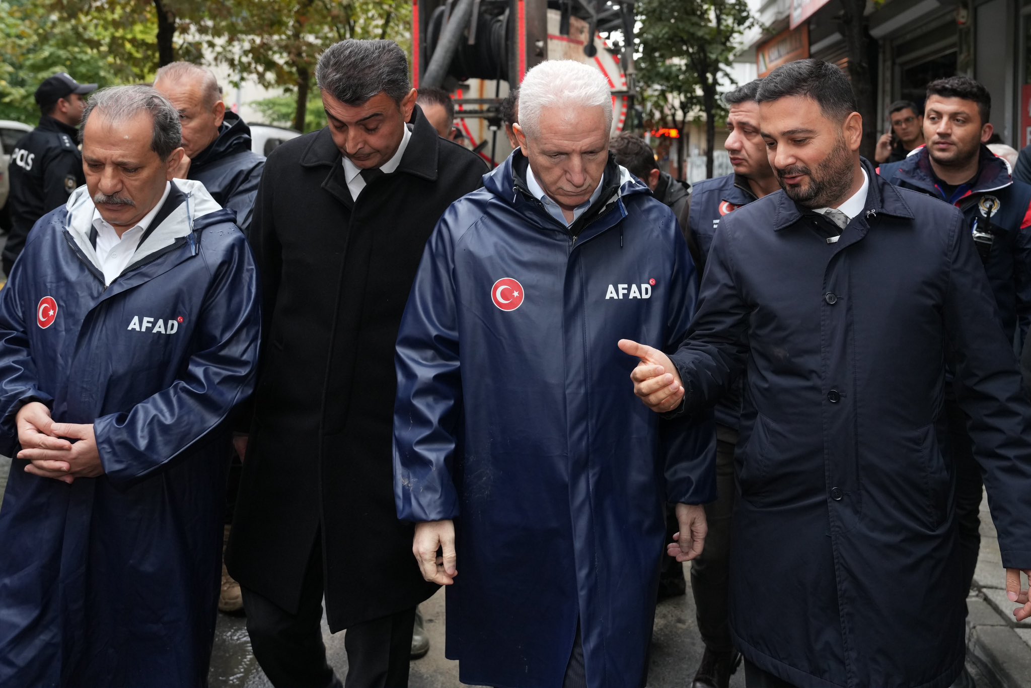 Vali Gül Kağıthane’de Yağış Sonrası Saha İncelemelerinde Bulundu