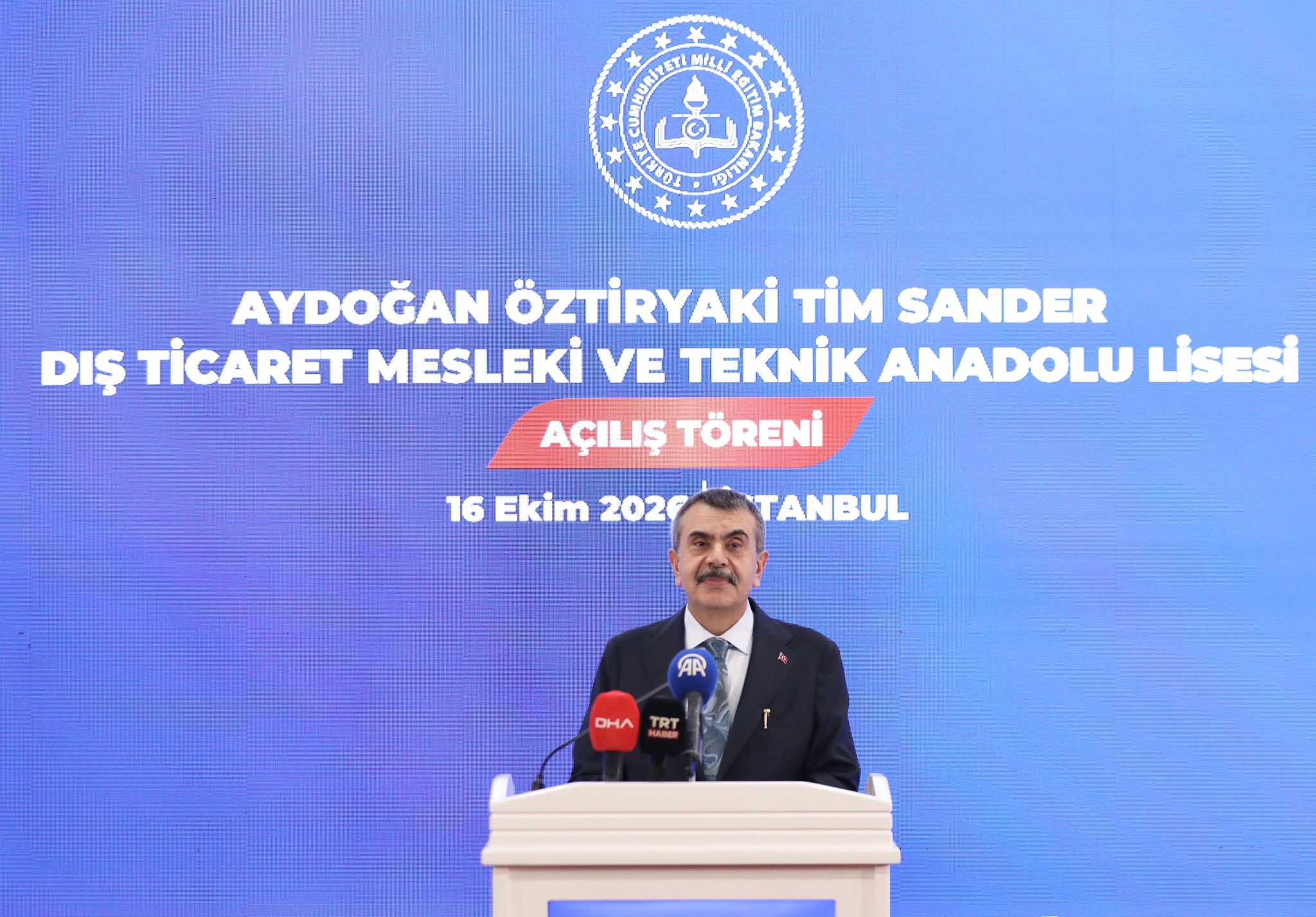 Bakan Tekin: Herkes Demokrasiden Ve Seçilmişlerden Yana Tavır Almalı