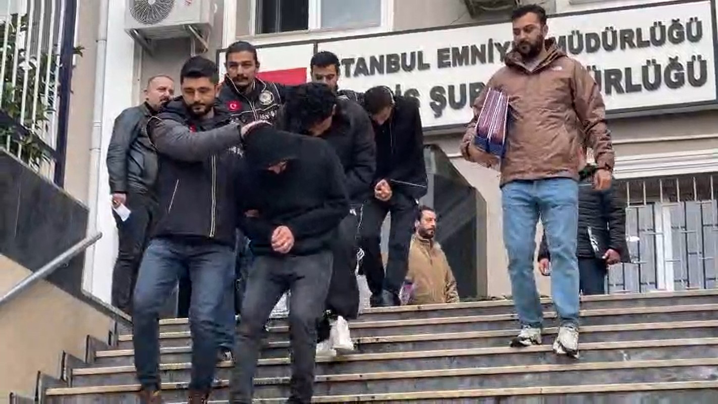 İstanbul’da Hasarlı Araçları ‘Change’ Yapan Şebekeye Operasyon Düzenlendi