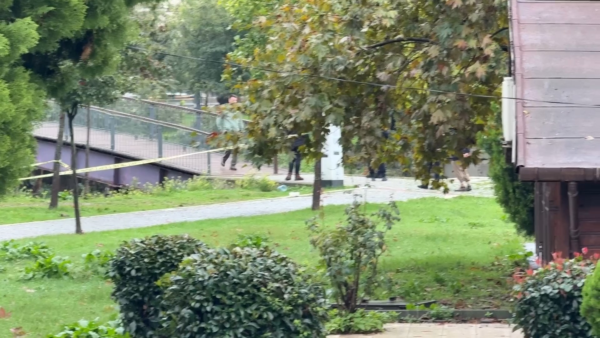 Kağıthane’de Dere Kenarında Erkek Cesedi Bulundu