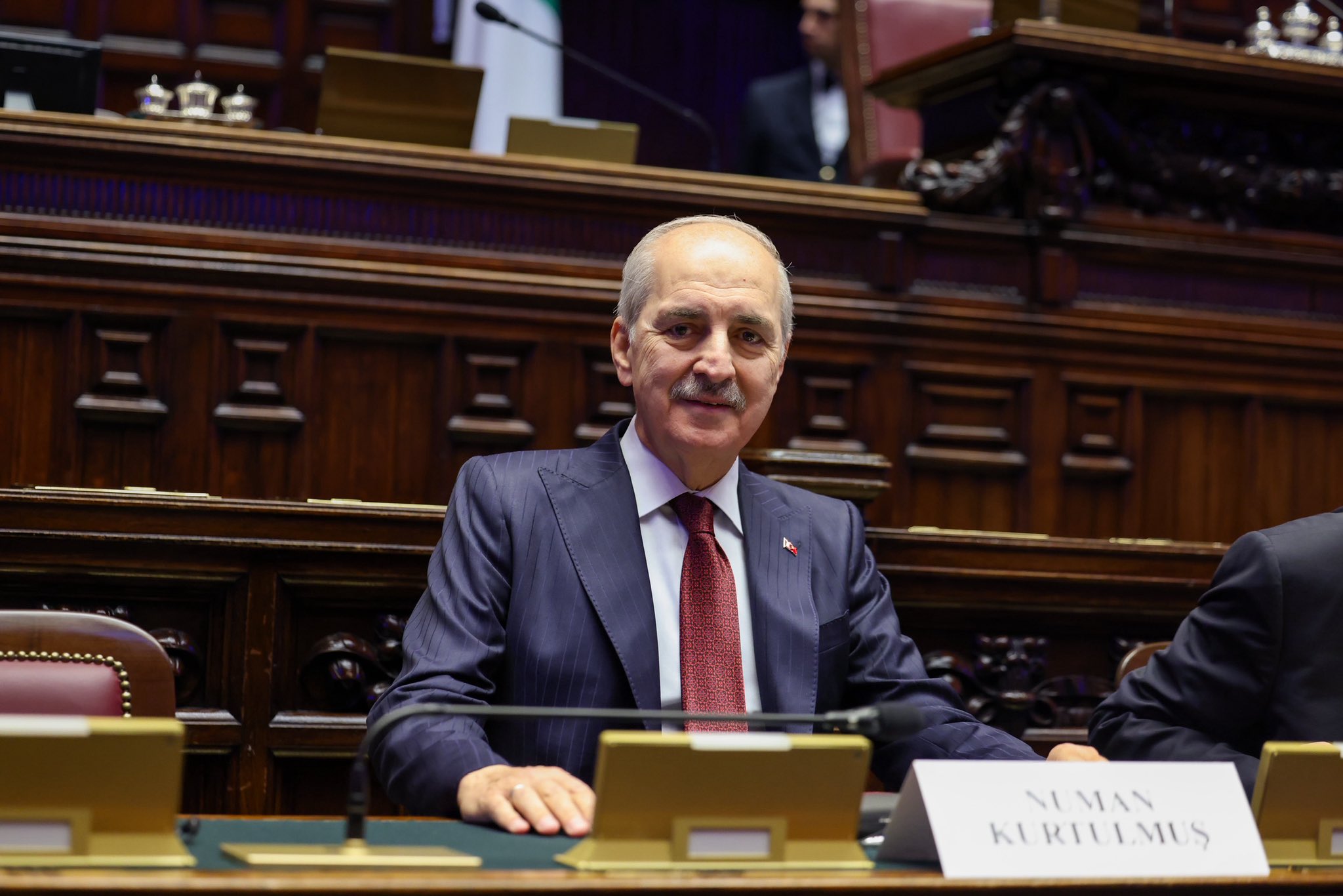 TBMM Başkanı Kurtulmuş: Çökmekte Olan Sistemi Yeniden İnşa Etmek İçin Bekleyemeyiz
