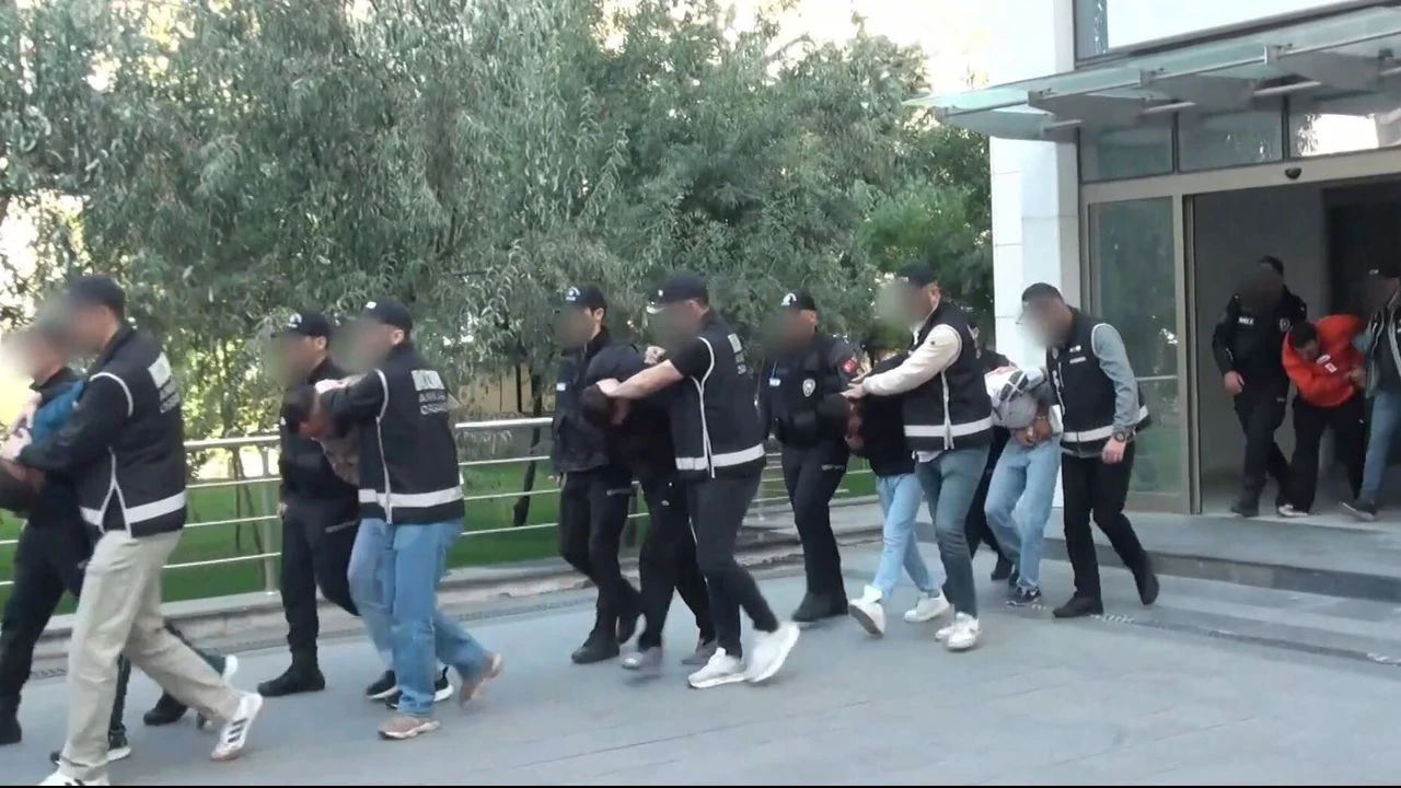 Ankara Merkezli 14 İlde Suç Örgütlerine Operasyon: 20 Tutuklama