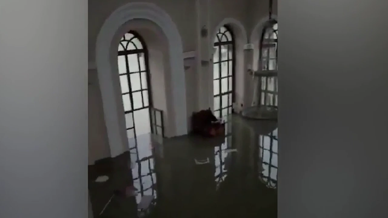 Kağıthane’de Dere Taştı: Tarihi Sadabad Camii Sular Altında Kaldı