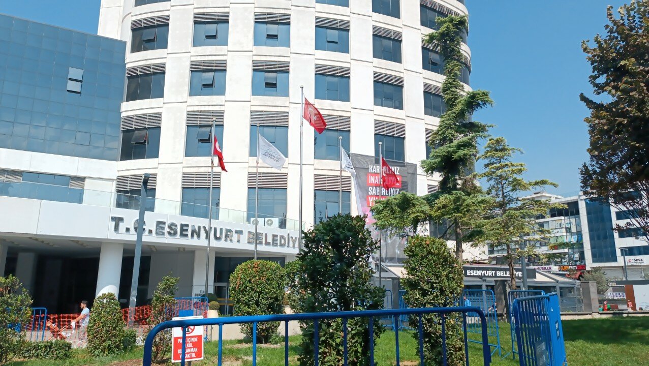 Esenyurt Belediyesine Yönelik İhale Ve Rüşvet Operasyonu: 17 Gözaltı